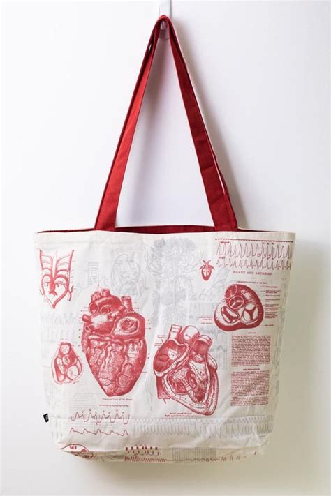 anatomical heart bag